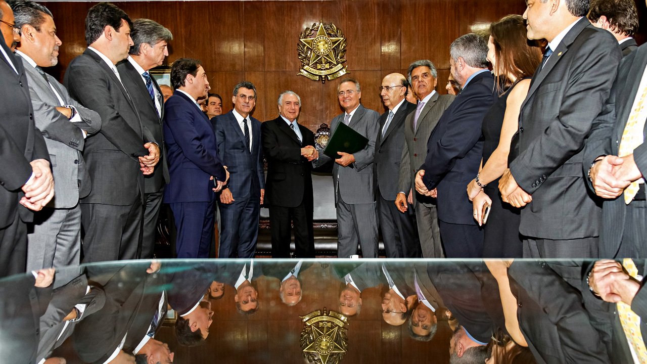 Sem compromisso com o erro