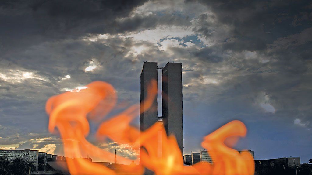 Congresso contra o povo
