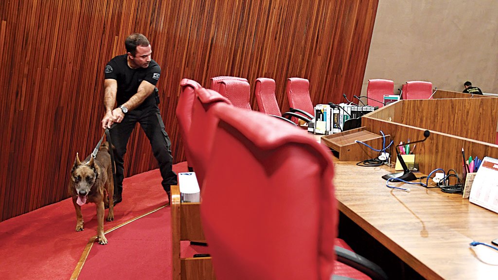 A era dos julgamentos políticos tem início