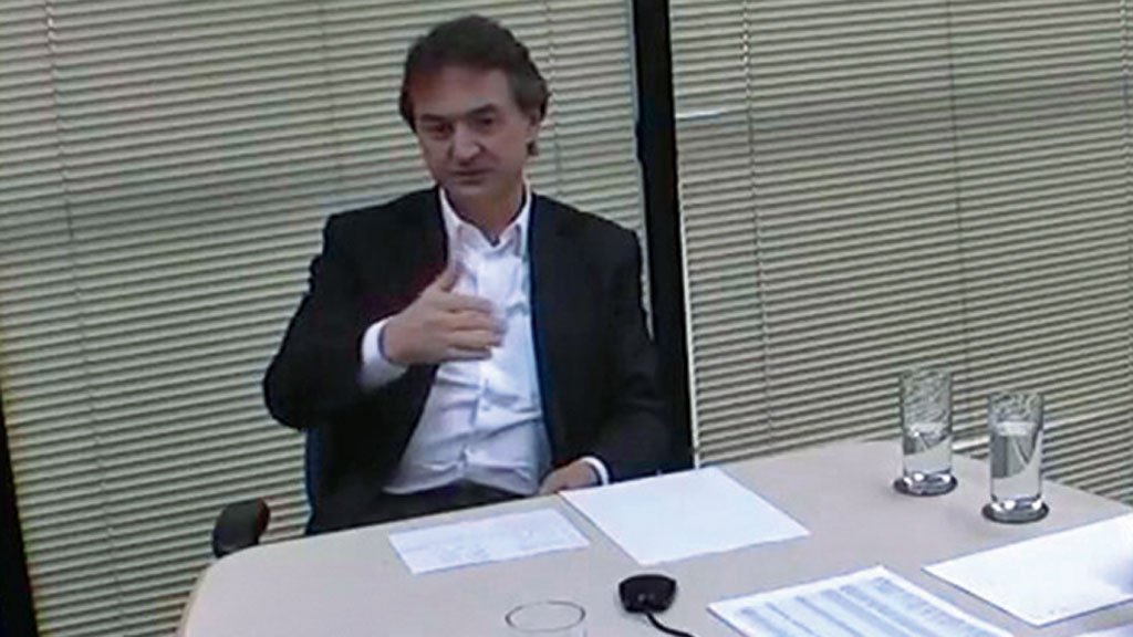 Na trilha da conspiração