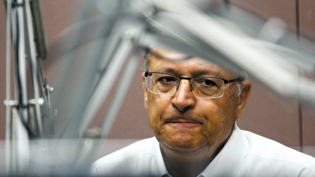 Alckmin sob pressão