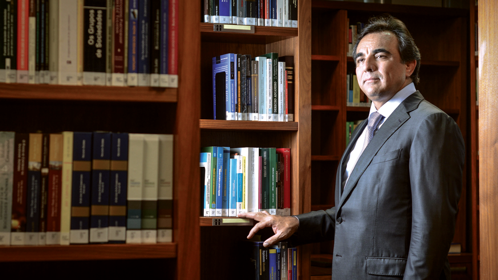 Ministros do STF devem evitar agressões inoportunas