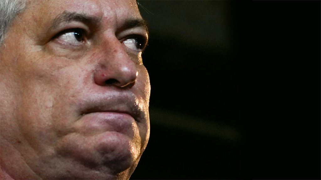 Tem até educação fake na Sobral de Ciro