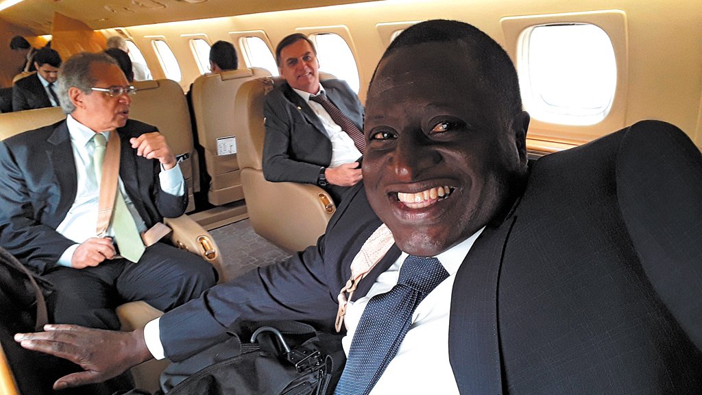 PREFERENCIAL Hélio Negão foi um dos passageiros privilegiados na viagem que Bolsonaro e Paulo Guedes fizeram a Davos (Suíça) no começo do mês