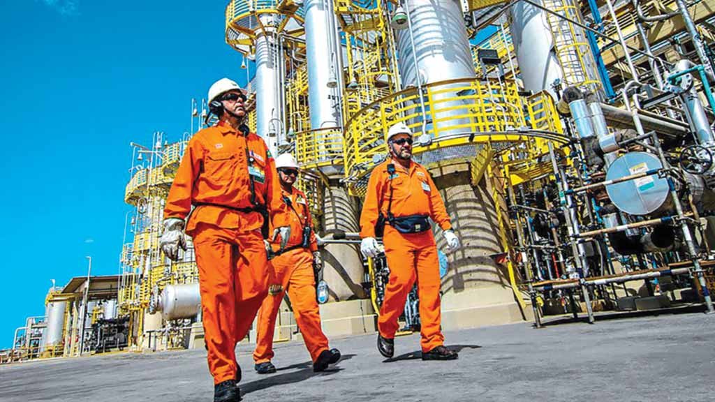 GRANDE POLO INDUSTRIAL Duque de Caxias está no topo das cidades exportadoras do Rio de Janeiro graças à REDUC, uma das maiores refinarias da Petrobras
